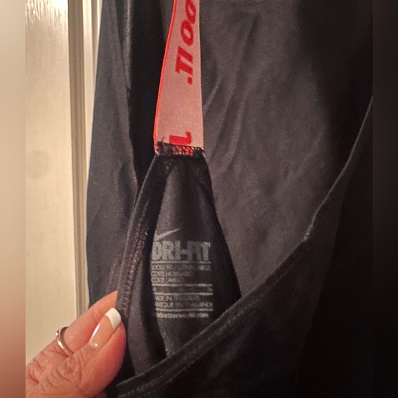 Nike Dri-Fit Racerback Black Red Active Running Tank Top Women’s Sz Medium M New - Picture 2 of 3